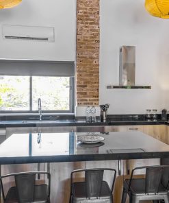 Villa-Cocheira-Beach-House-Ferragudo-Kitchen